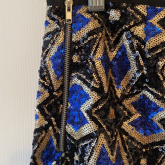 NEVER WORN Gold and blue sequin skirt - Picture 3 of 3